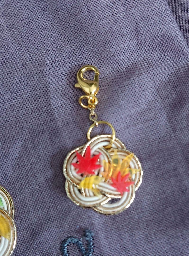 Amazon | No.357 水引チャーム 水引根付紐 もみじ いちょう | チャーム